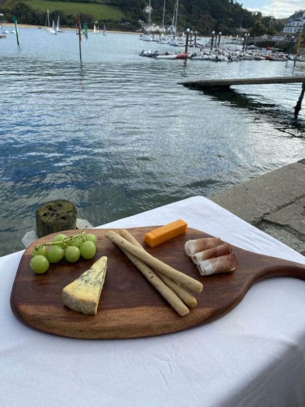 Large Xylia Charcuterie Board with Tail Handle 5 Large Xylia Charcuterie Board with Tail Handle