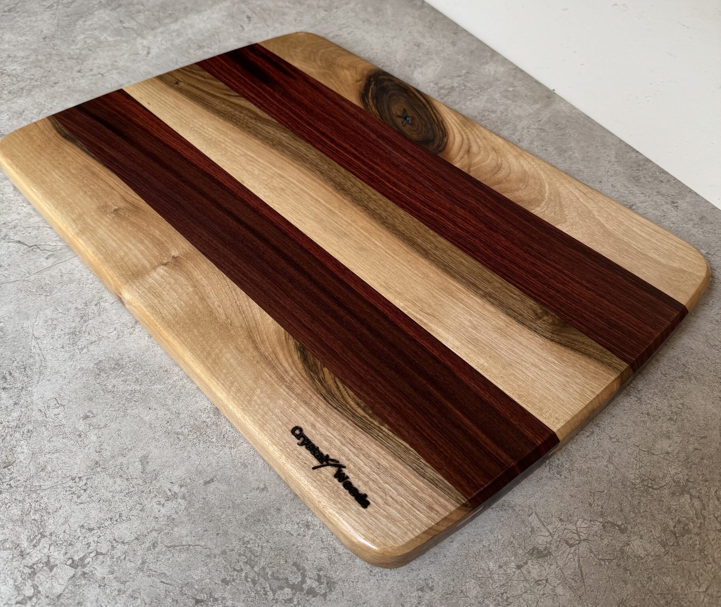 English Walnut & African Pau Rosa Chopping Board / Charcuterie Board 4 walnut and pan rosa chopping board