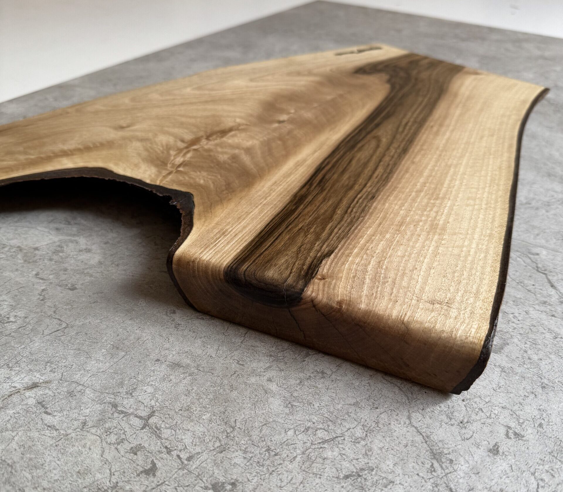 Live Edge English Walnut Chopping Board / Charcuterie Board 1 Live edge english walnut chopping board / charcuterie board