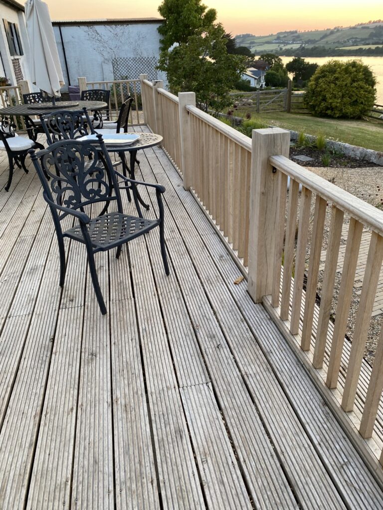 Oak Decking 1 803387712 img 8111